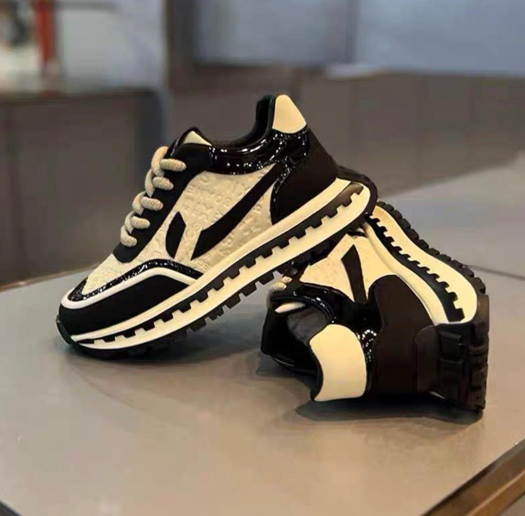 2025 Autumn Lightweight PU Casual Shoes
